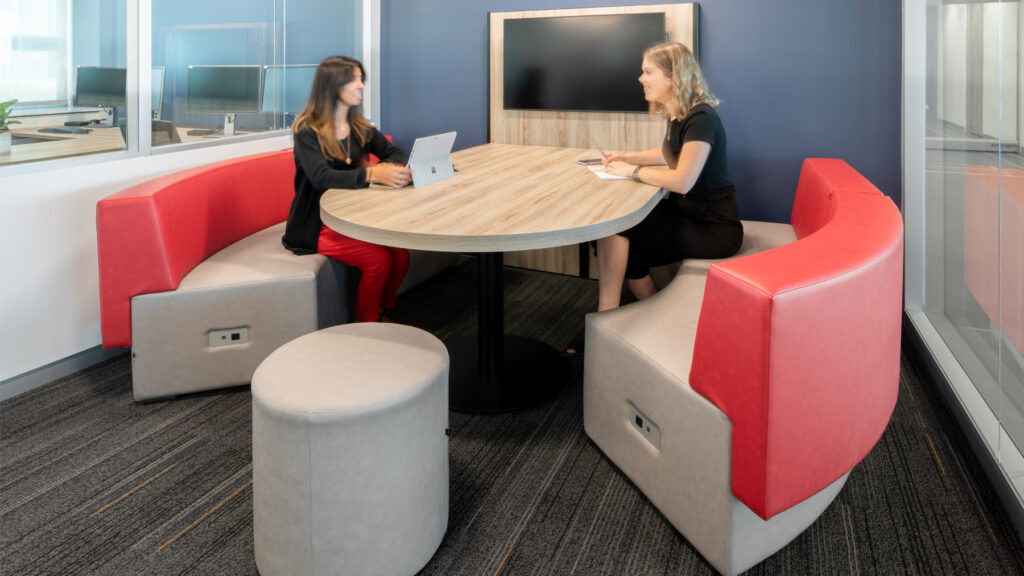 Modern Meeting and Collaboration Office Furniture